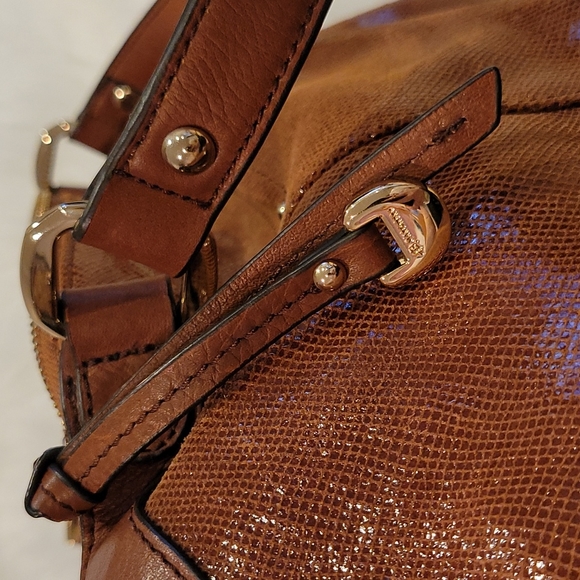 B. Makowsky Genuine Leather Bag - Picture 5 of 10